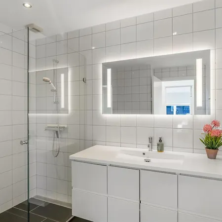 Emelita - 1-4km From The Sea By Interhome